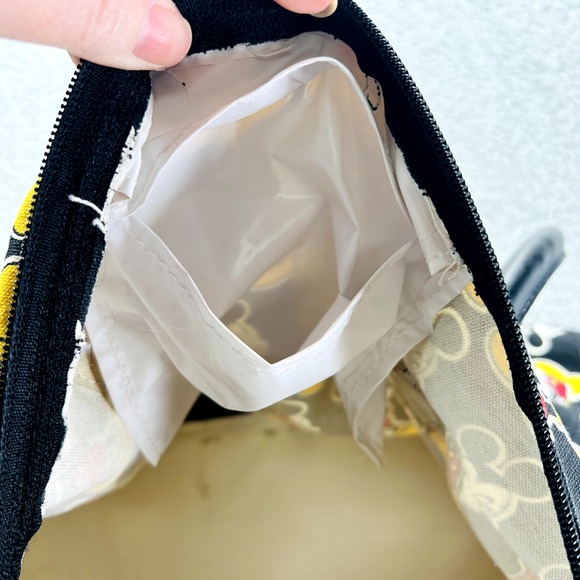 Walt Disney World Mickey Mouse Black Canvas Tote Duffle Gym Travel Bag - Picture 10 of 12